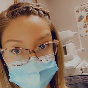 Meet your Posher, Danielle